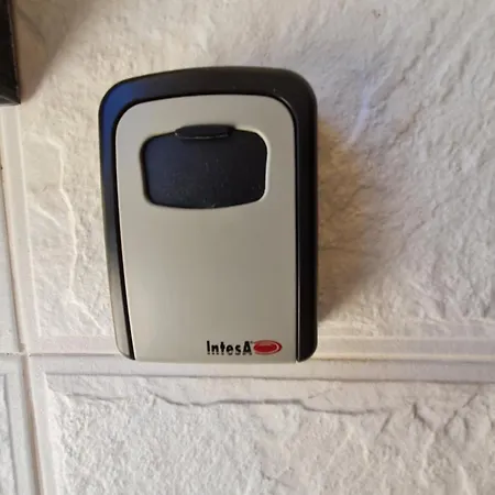 Cozy With Balcony * 索菲亞